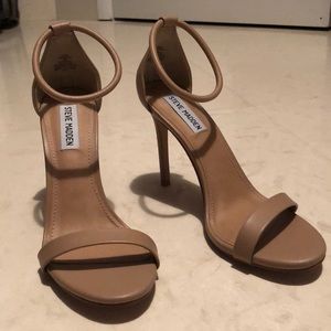 Steve Madden sandal